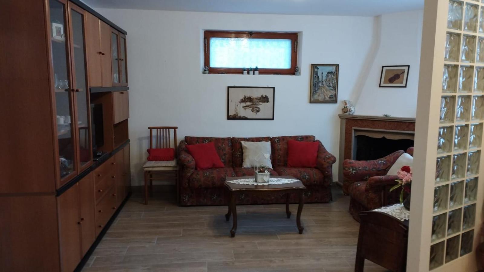 La Di Capolaia Holiday home Introdacqua